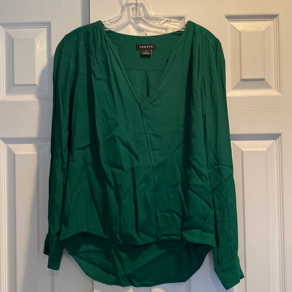 Woman’s green fashion shirt